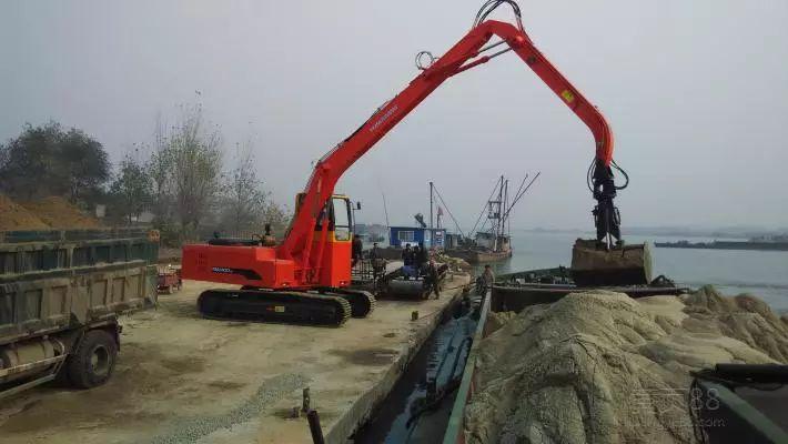 攻城兵機(jī)械指揮官:工程機(jī)械設(shè)備租賃中,挖機(jī)租賃的必要注意事項