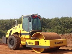 振海杰工程機(jī)械--一流的?？跈C(jī)械出租公司:海南壓路機(jī)出租公司圖片|振海杰工程機(jī)械--一流的?？跈C(jī)械出租公司:海南壓路機(jī)出租公司產(chǎn)品圖片由?？谡窈＝芄こ虣C(jī)械公司生產(chǎn)提供-